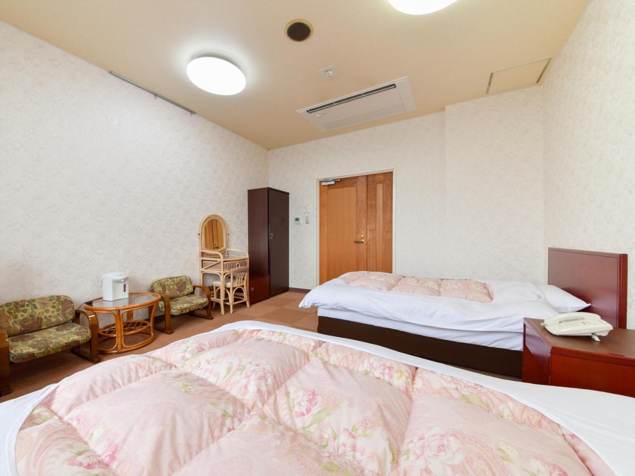 Shichijo Onsen Dome Hotel Kikuchi Esterno foto